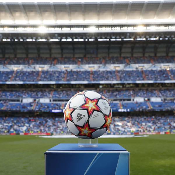 UCL Pro Pyrostorm Ball