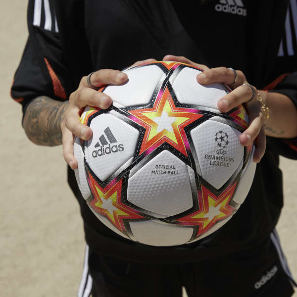 UCL Pro Pyrostorm Ball