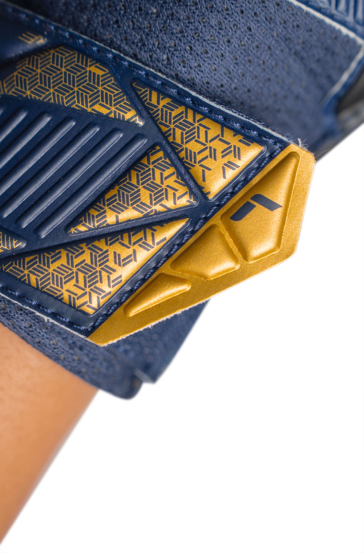 Attrakt Infinity Jr With Finger Support