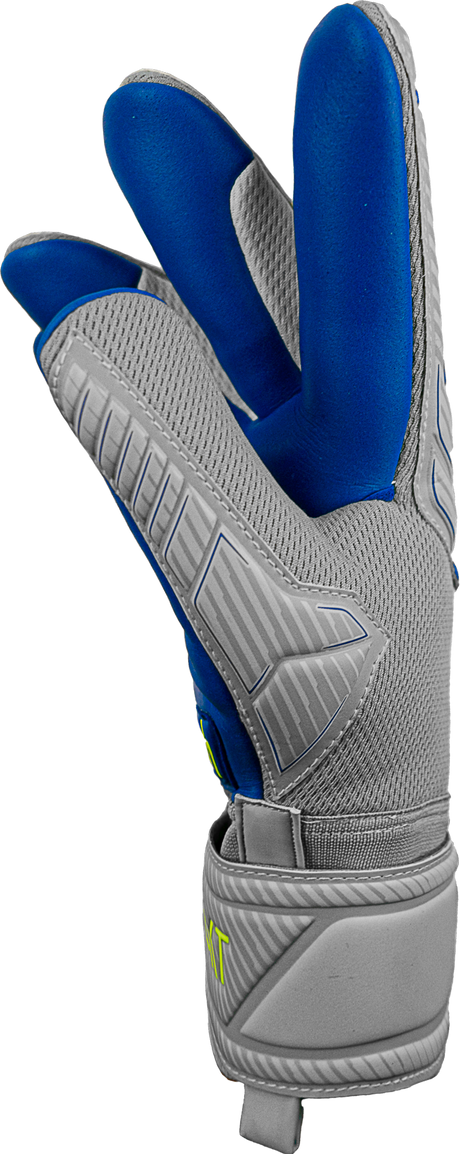 Attrakt Grip Evolution With Finger Support